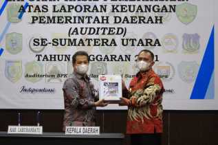 Bupati Labuhanbatu Terima LHP dari BPK RI Perwakilan Provinsi Sumatera Utara