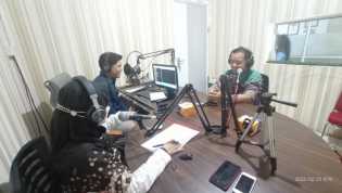 Dokter dari RSUD PH Tembilahan Talkshow Tentang Kanker Serviks di Radio Gemilang FM