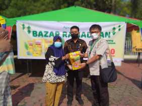Bantu Masyarakat Jelang Idul Fitri, Apical Group Gelar Bazar Ramadan