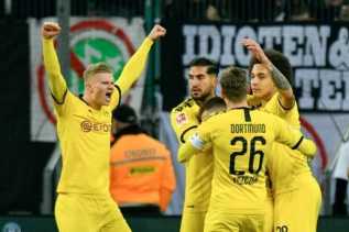 Bundesliga 2019-2020, Borussia Dortmund Vs Schalke 04 dalam Angkat