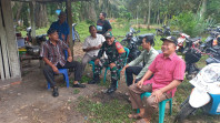 Lewat Komsos, Babinsa Bukit Nenas Pererat Silaturahmi dengan Masyarakat