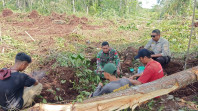 Babinsa Koramil 06/Merbau Laksanakan Komsos di Kampung Pancasila