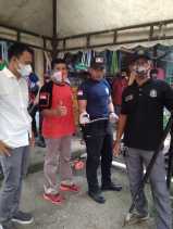 Petugas DPKP Inhil Evakuasi Ular Berkepala Dua di Pasar Kayu Jati Tembilahan Hulu