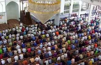 MUI Riau Persilahkan Shalat Jumat dan Berjamaah 5 Waktu di Masjid