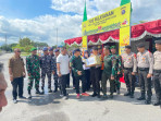 Beri Semangat Kepada Petugas Pos Pengamanan Nataru, Danrem 031/WB Bersama Dandim 0320/Dumai Serahkan Bingkisan