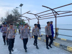 Kapolres Natuna AKBP Nanang Budi Santosa, S.I.K tinjau Pelayanan di Pelabuhan Penagi, Pastikan Arus Mudik  Lancar dan Aman