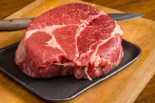 Beberapa Cara Membedakan Daging Sapi dengan Babi Ternak dan Celeng