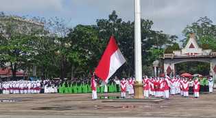 Diiringi Berbagai Pertunjukan, Upacara Hari Santri 2022 di Tembilahan Berlangsung Meriah