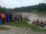Wabup Meninjau Langsung Pencarian Masyarakat Yang Tenggelam di Sungai Bilah