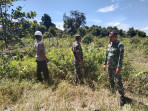 Babinsa Koramil 06/Merbau Rutin Lakukan Patroli dan Sosialisasi Karhutla di Desa Binaan