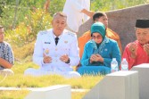 Usai Dilantik, Wakil Bupati Kepulauan Meranti Langsung Ziarah ke Makam Orang Tua