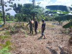 Serda Andri Widodo Bantu Warga Bersihkan Lahan di Kelurahan Bukit Datuk