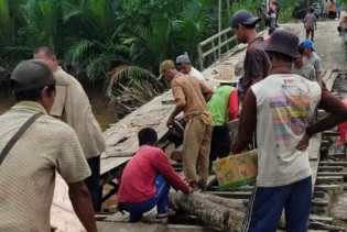 Pemkab Inhil Prioritaskan Pembangunan Jembatan Kayu di Pulau Kecil Reteh