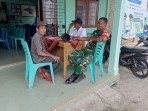 Ciptakan Wilayah Kondusif, Babinsa Dorong Komunikasi Aktif dengan Masyarakat