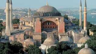 Umat Islam Sholat Jumat Perdana di Hagia Sophia Hari Ini