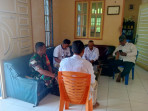 Babinsa Koramil 06/Merbau Ajak Perangkat Kelurahan Teluk Belitung Perkuat Nilai Pancasila