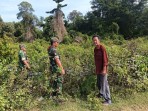 Babinsa Bersama Warga Gelar Patroli Karhutla di Desa Selat Akar