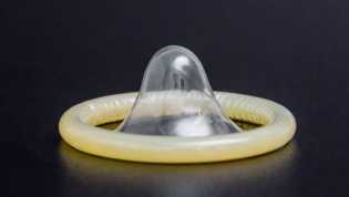 Kondom Tersangkut di Vagina? Begini Cara Mengatasinya