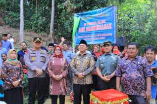 Erik Resmikan BUMDES Bandar Tinggi Jaya  Wisata Alam Aek Markusasak Dusun SiHare-Hare Desa Bandar Tinggi