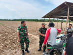 Letkol Inf Antony Tri Wibowo Pimpin Peninjauan Lahan Pertanian di Sungai Sembilan