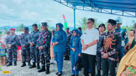 Bupati Natuna Dampingi Aspotmar Kasal Mayjen TNI (MAR) Nur Alamsyah Ke Desa Sabang Mawang Kec Bunguran Tiga
