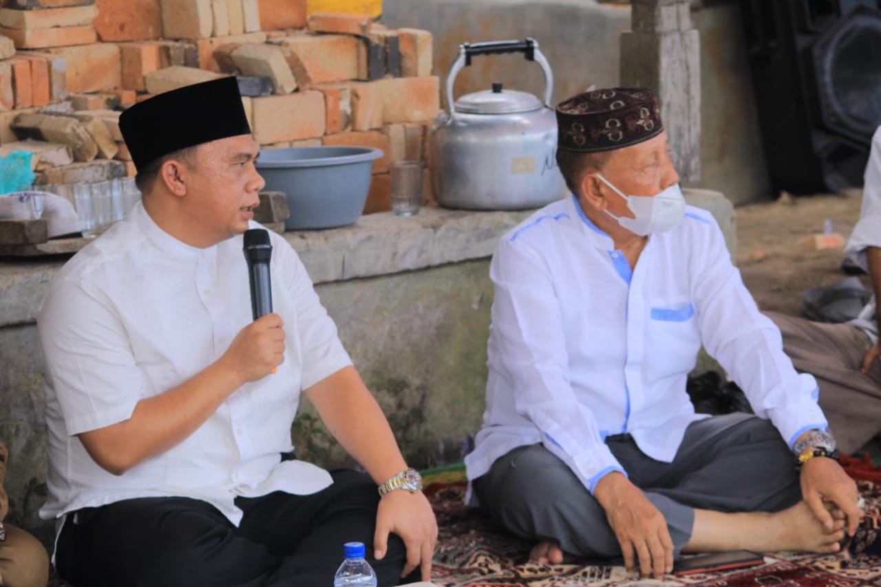 Melayat Kerumah Duka Warga Panai Tengah, Erik: Kita Pasti Kembali Ke Sisinya