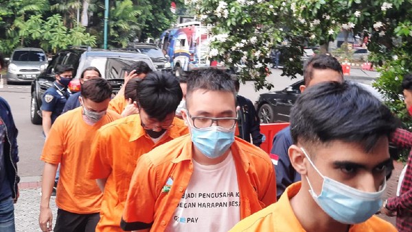 Satu Penyelenggara Pesta Gay Positif Terkena HIV, Cara Penularannya Begini