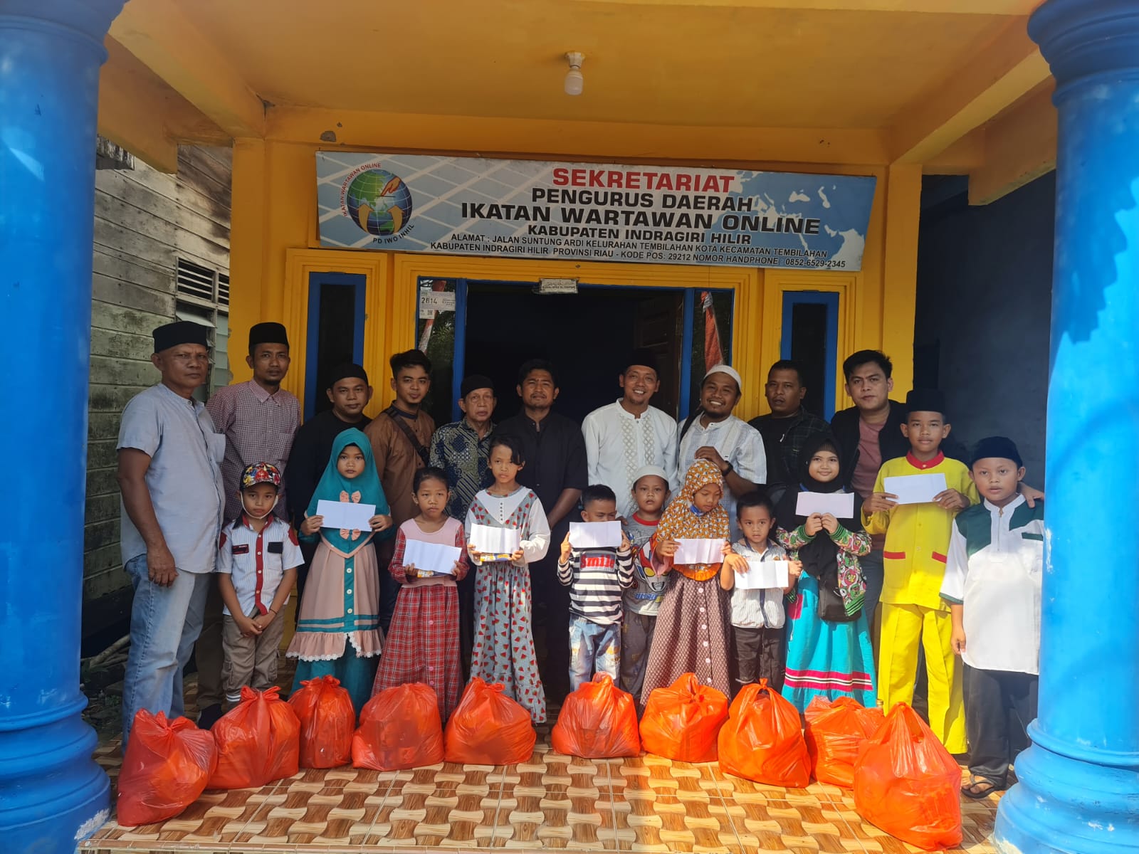 Rayakan Milad, IWO Inhil Gelar Doa Bersama dan Santuni Puluhan Anak Yatim