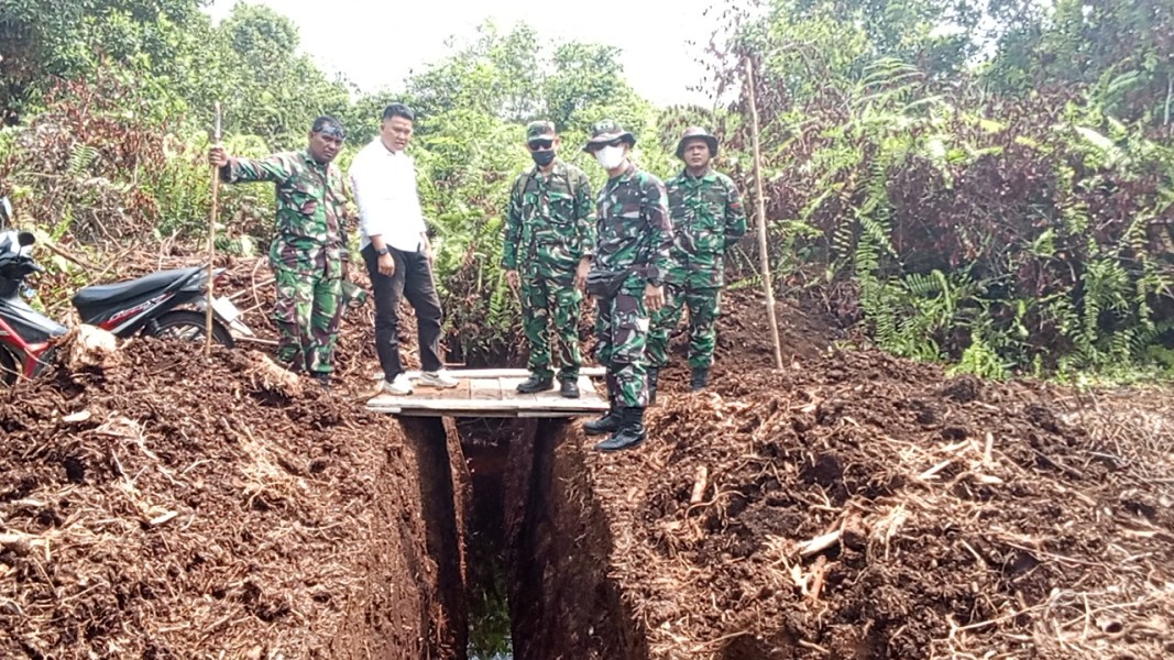 Embung dan Sekat Kanal Jadi Perhatian Tim Mabes TNI dalam Pencegahan Karhutla di Sungai Tengah