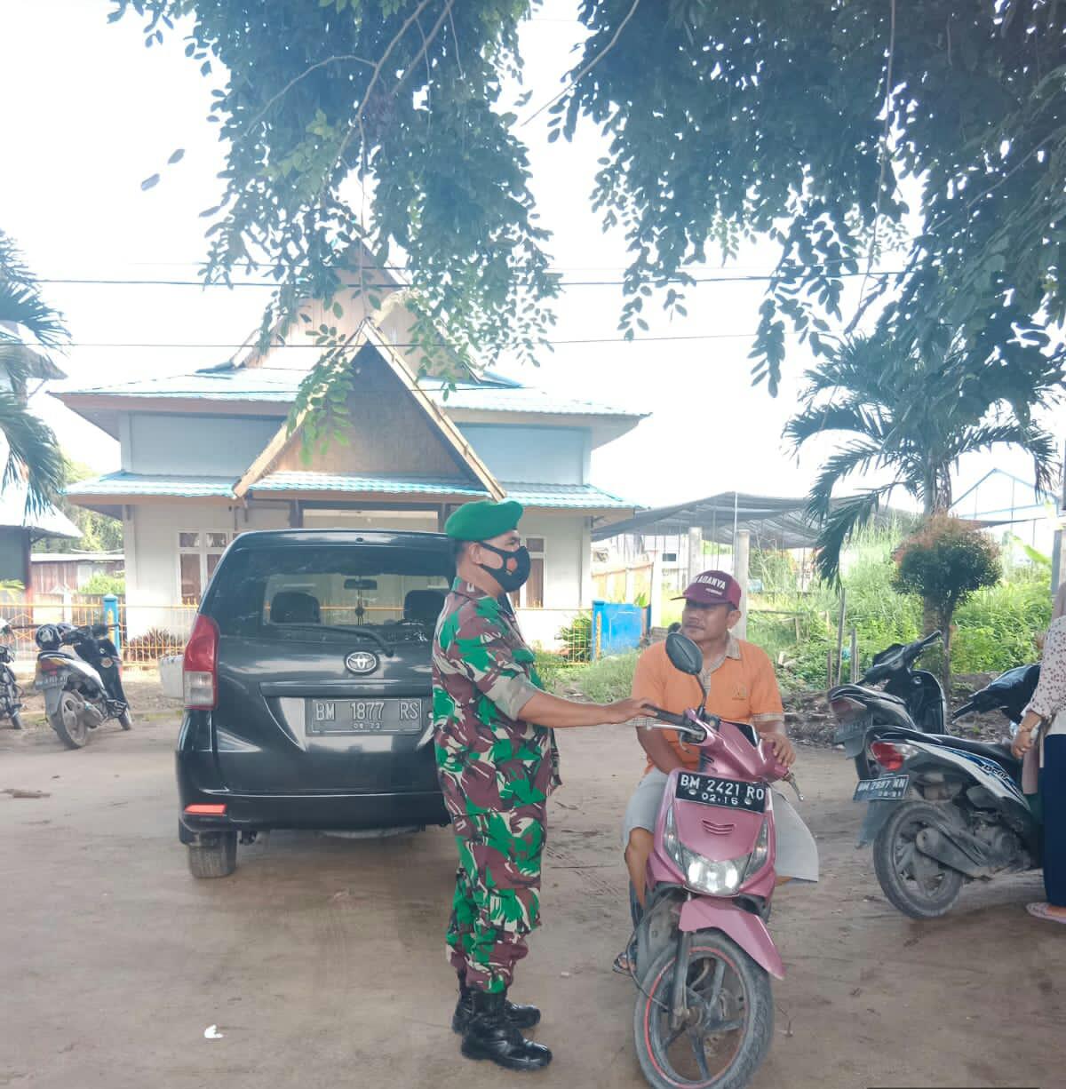 Meski Tak Parah, Covid-19 Tetap Harus Dicegah, Sertu Mahyudin Laksanakan Sosialisasi