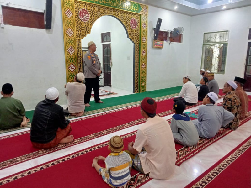 Polsek Sungai Batang Laksanakan Cooling System Sekaligus Sholat Magrib Keliling