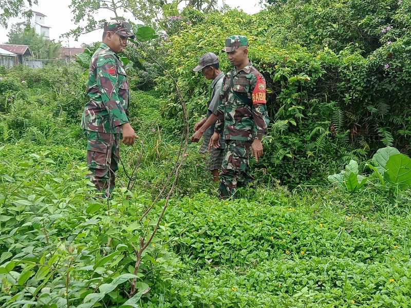 Sinergi Babinsa dan Masyarakat Desa Baran Melintang untuk Cegah Karhutla