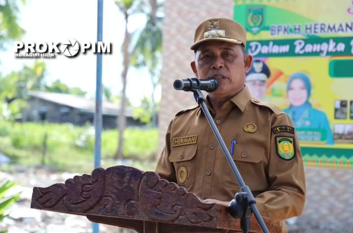 Tingkatkan Semangat Bekerja, Pj.Bupati Herman Resmikan Gedung Kantor Camat Belengkong