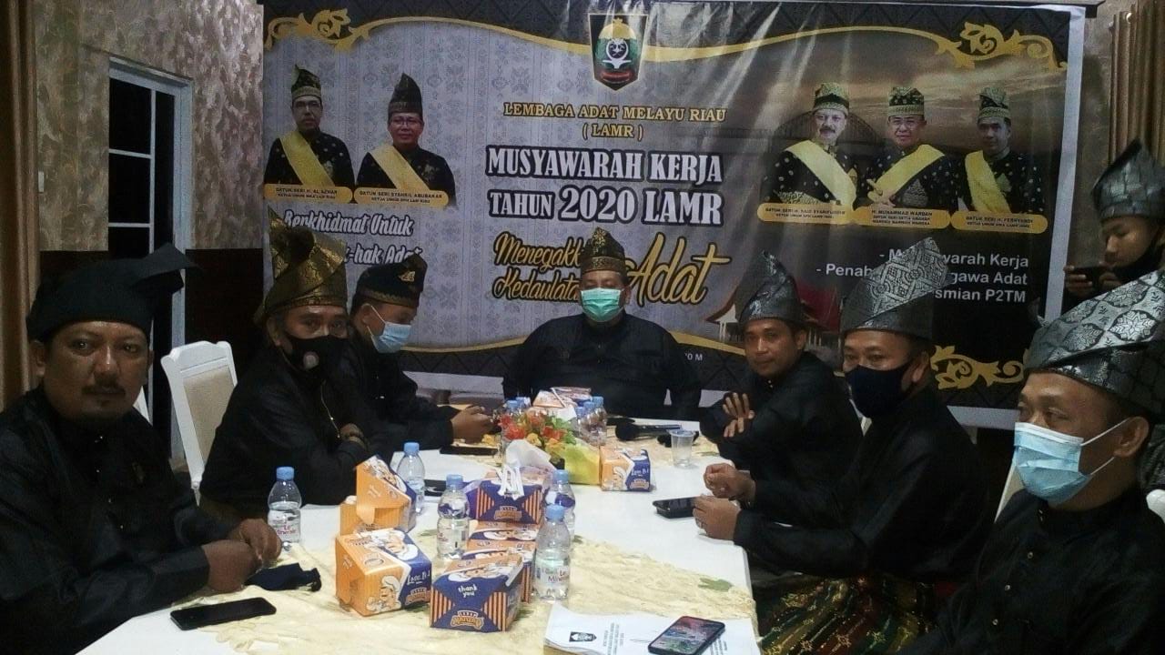 Lembaga Adat Melayu Kabupaten Inhil Mengikuti Musker LAM Riau Secara Virtual