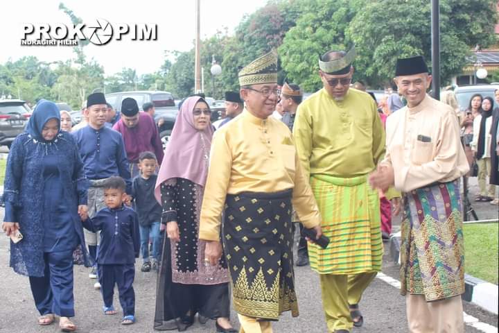 Bupati Inhil H. M. Wardan Berkunjung ke Kediaman Gubernur Riau