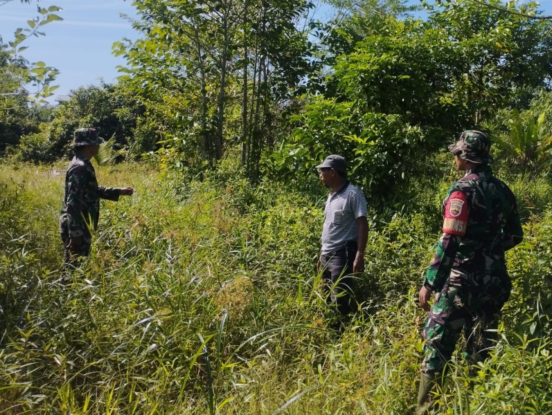 Babinsa Koramil 06/Merbau Tingkatkan Patroli Karhutla di Desa Teluk Ketapang