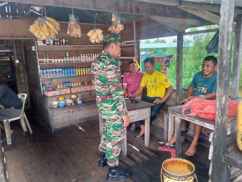 Jalin Silaturahmi, Serda Ade D Purba Laksanakan Komsos