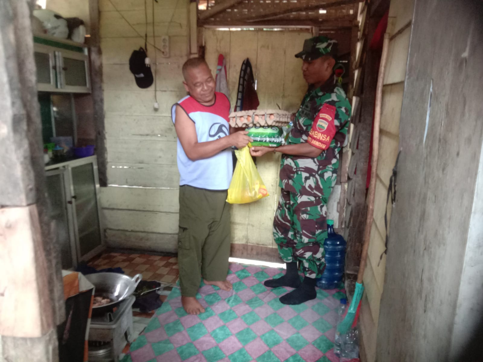 Giat Babinsa Masuk Dapur Oleh Sertu Ramli