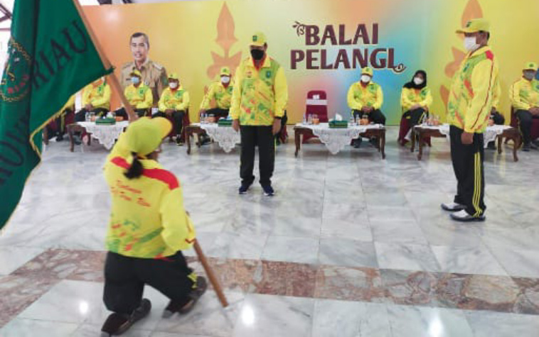 Atlet Paralimpik Riau Berangkat ke Peparnas XVI Papua