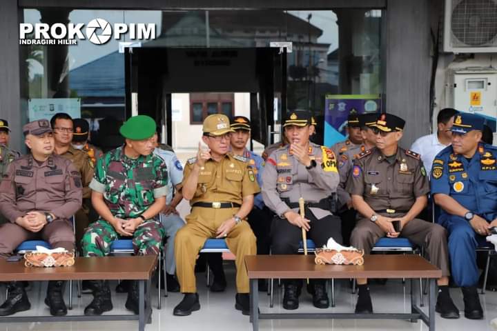 Hadiri Apel Gelar Pasukan Operasi Ketupat Lancang Kuning 2023, Bupati HM. Wardan Berharap Pelaksanaan Idul Fitri 1444H Berjalan Aman dan Lancar