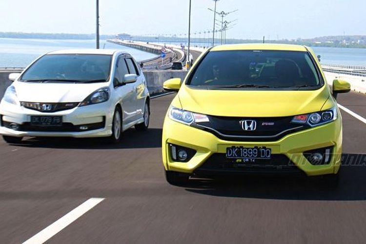 Harus Memahami Cara Menyalip Mobil di Jalan Tol Layang