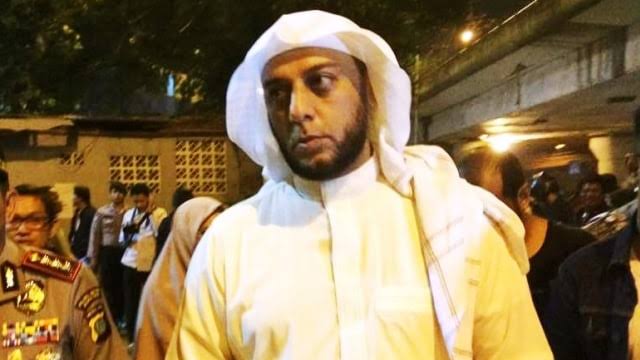 Syekh Ali Jaber Ditikam Orang Tak Dikenal
