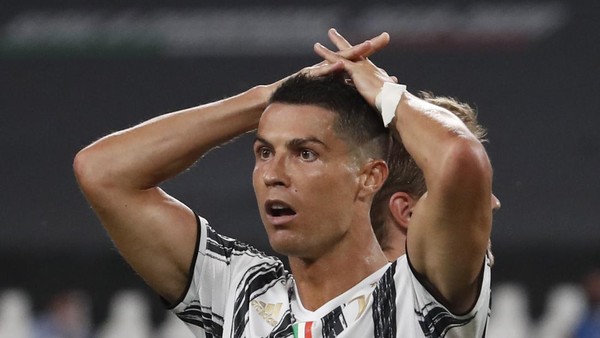 Bersama Ronaldo, Juventus Malah Terus Menurun