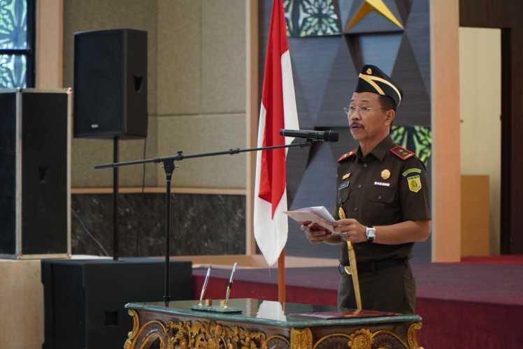Kajati Riau Lantik Sejumlah Pejabat dari Asisten hingga Kajari