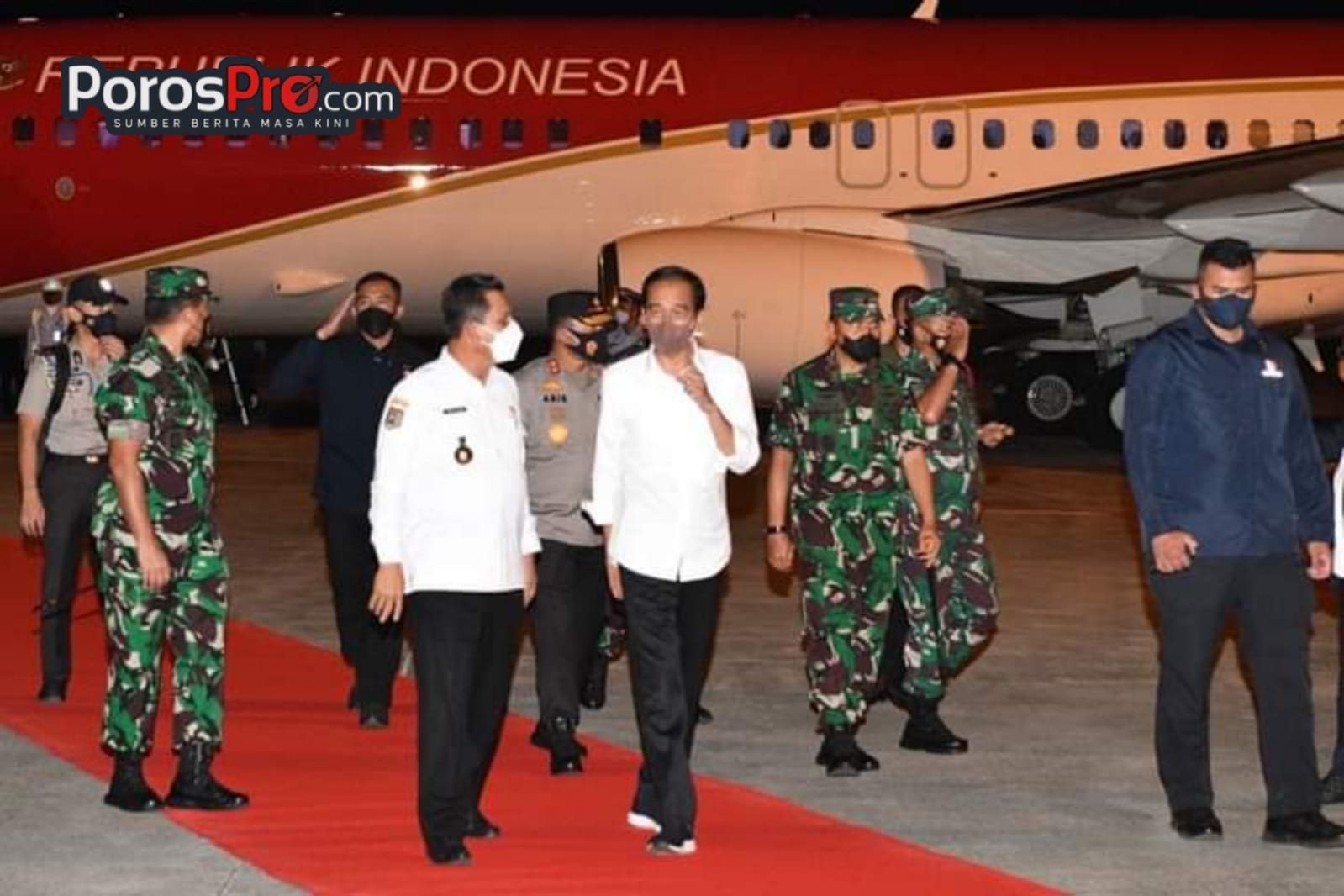 Presiden Jokowi dan 7 Menterinya Tiba di Kabupaten Bintan Provinsi Kepri