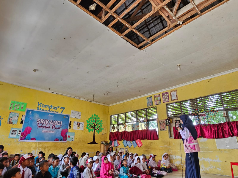 Hari Anak Nasional 2024, Srikandi PLN Icon Plus Sumbagteng Beri Bantuan SDN 162 Rumbai