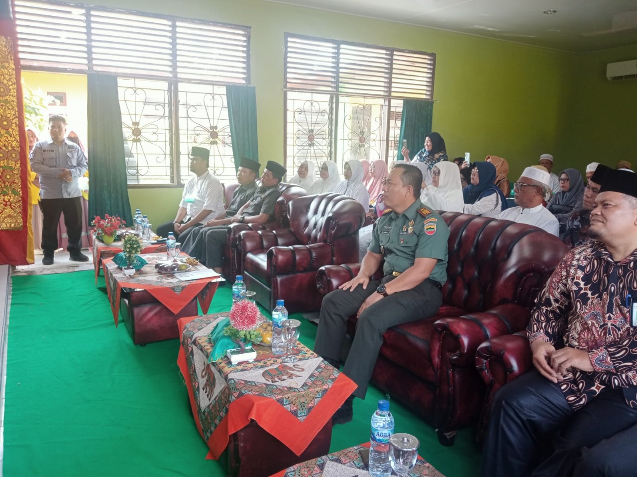 Bersama Walikota Dumai, Kapten arh M.I Daulay Hadiri Pelepasan Calon Jemaah Haji