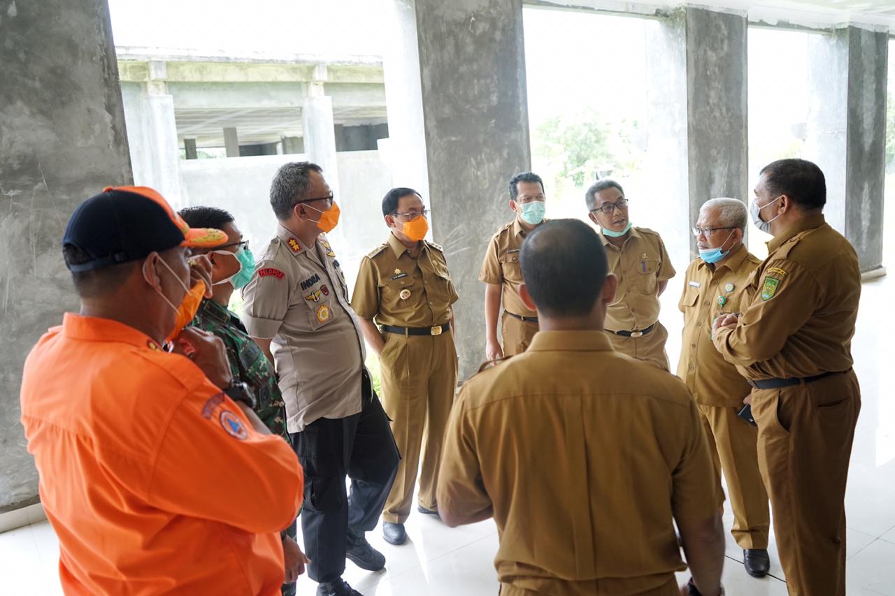 Bupati Inhil bersama Tim Gugus Tugas Covid-19 Inhil Tinjau Lokasi untuk Rumah Sakit Khusus Karantina