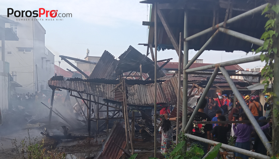 Kios PJ di Jalan Trimas Tembilahan Terbakar
