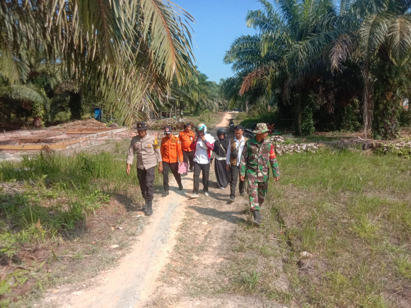 Bersama BPBD, Sertu Ramli Laksanakan Patroli